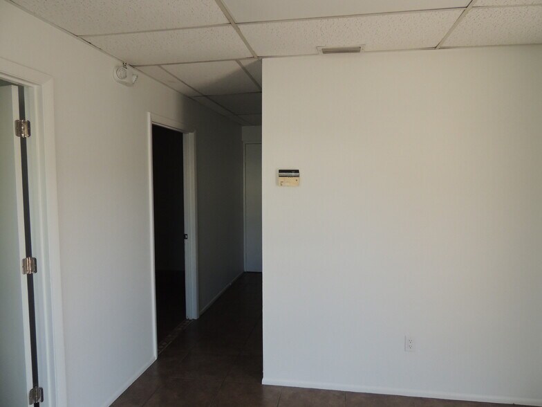 More Photos Of 2311 Whitfield Industrial Way, Sarasota Warehouse For Sale