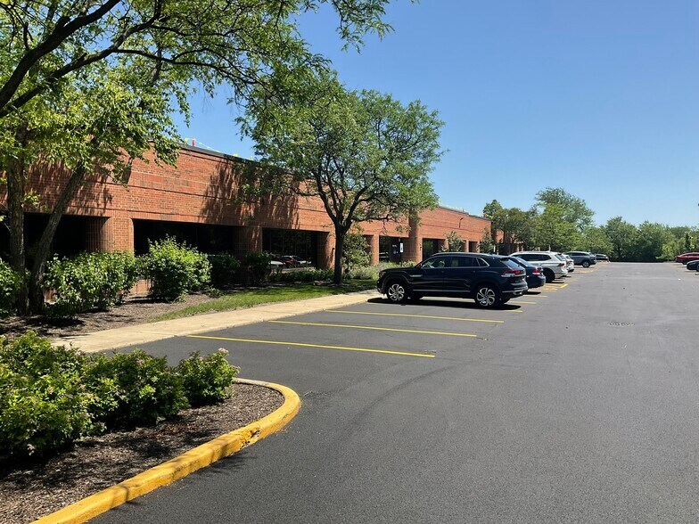 More Photos Of 1201 E Wiley Rd, Schaumburg Warehouse For Lease