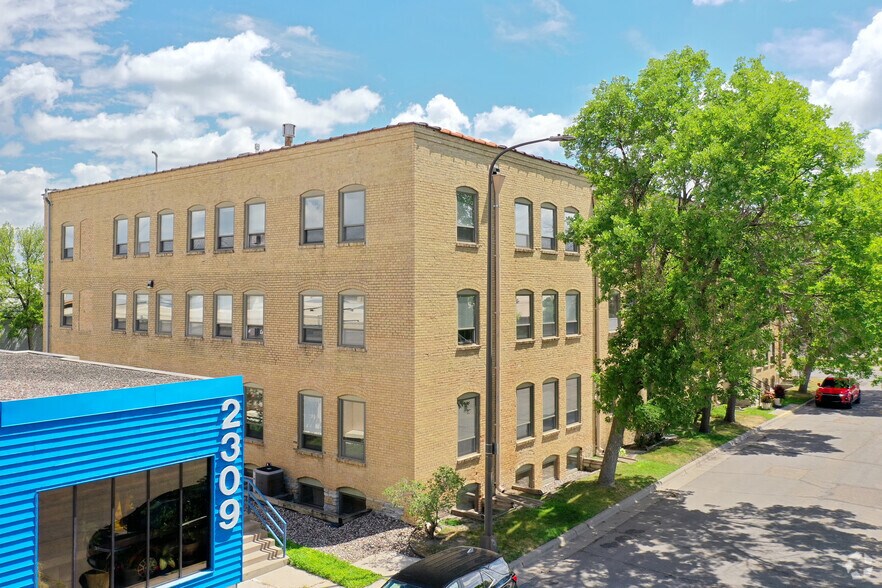 More Photos Of 2303 Wycliff St, Saint Paul Loft Creative Space For Lease