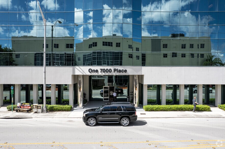 More Photos Of 7000 SW 62nd Ave, Miami Medical For Lease