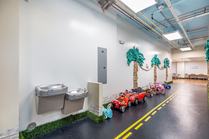 More Photos Of 25 SW 9th St, Miami Coworking Space