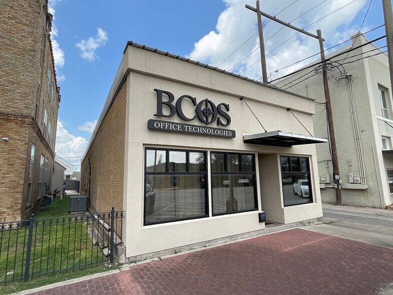 More Photos Of 1619 6th St, Bay City Office For Sale