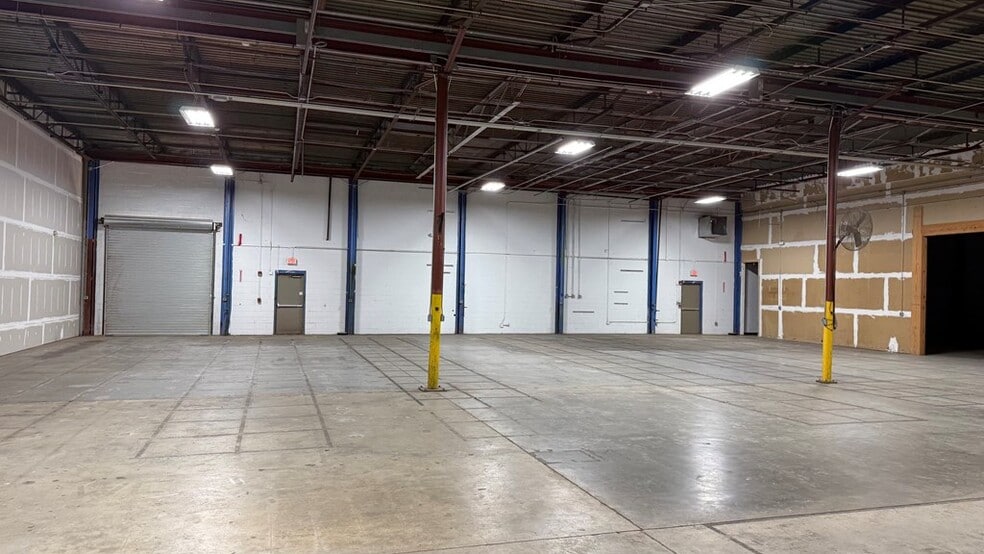More Photos Of 1768 Industrial Rd, Dothan Warehouse For Sale