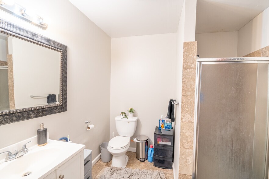 More Photos Of 31 Court St, Binghamton Storefront Retail Residential For Sale