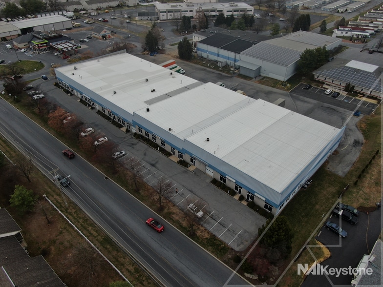 More Photos Of 1114-1124 Commons Blvd, Reading Flex For Sale