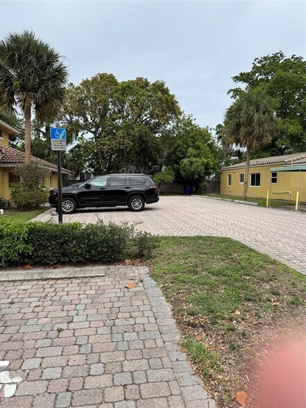 More Photos Of , Fort Lauderdale Unknown For Sale