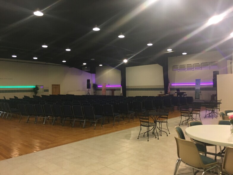 More Photos Of 1307 E Palatine Rd, Arlington Heights Religious Facility For Sale