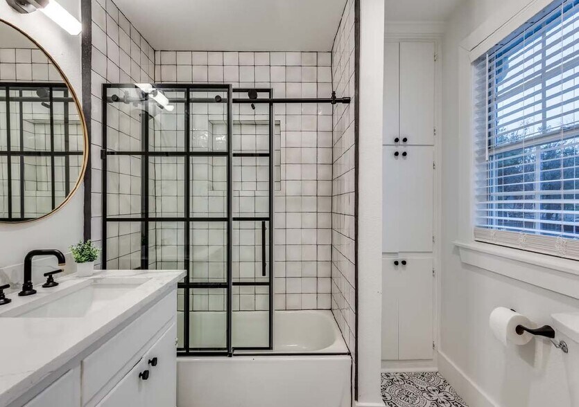 More Photos Of 521 Texas St, Denton Apartments For Sale