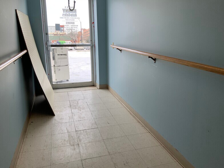 More Photos Of 1935 Q St, Lincoln Freestanding For Sale