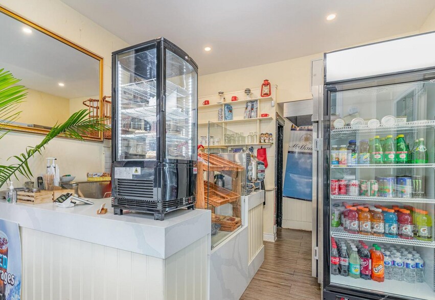 More Photos Of 74 Lippincott St, Toronto Storefront Retail Residential For Lease