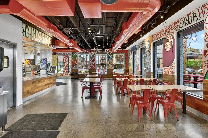 More Photos Of 2920 NE Sandy Blvd, Portland Fast Food For Sale