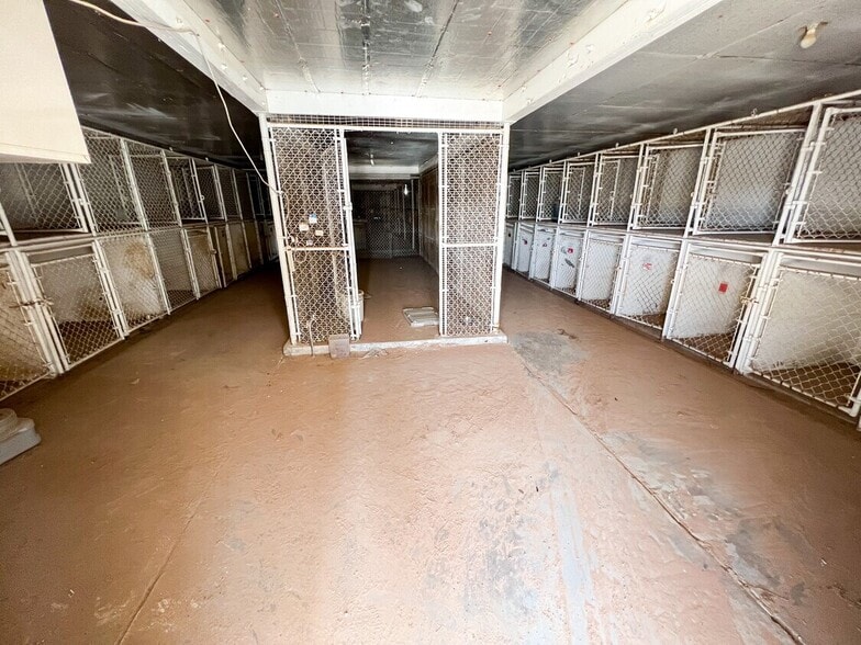 More Photos Of 4606 W Wall St, Midland Flex For Lease