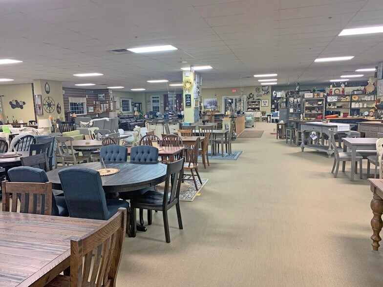 More Photos Of 411 Rt-108, Somersworth Freestanding For Sale