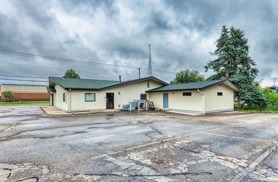 More Photos Of 32 E Mendota Rd, Inver Grove Heights Auto Dealership For Sale