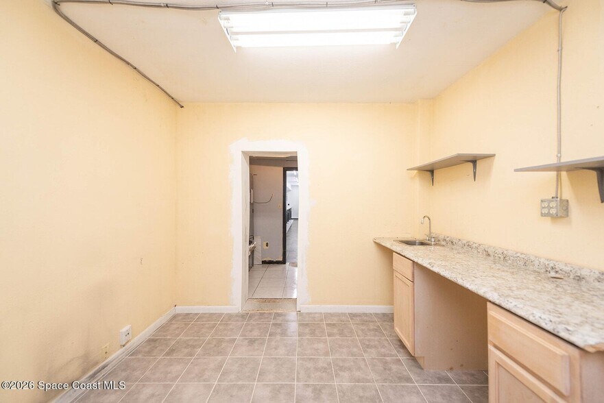 More Photos Of 804-806 Forrest Ave, Cocoa Loft Creative Space For Lease