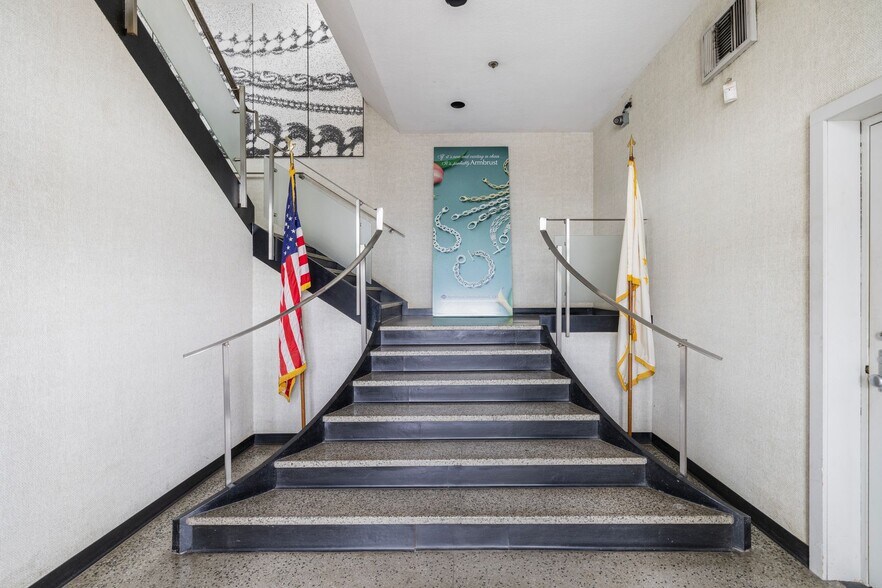 More Photos Of 735 Allens Ave, Providence Manufacturing For Lease
