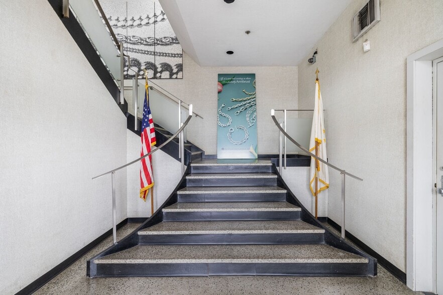 More Photos Of 735 Allens Ave, Providence Manufacturing For Lease