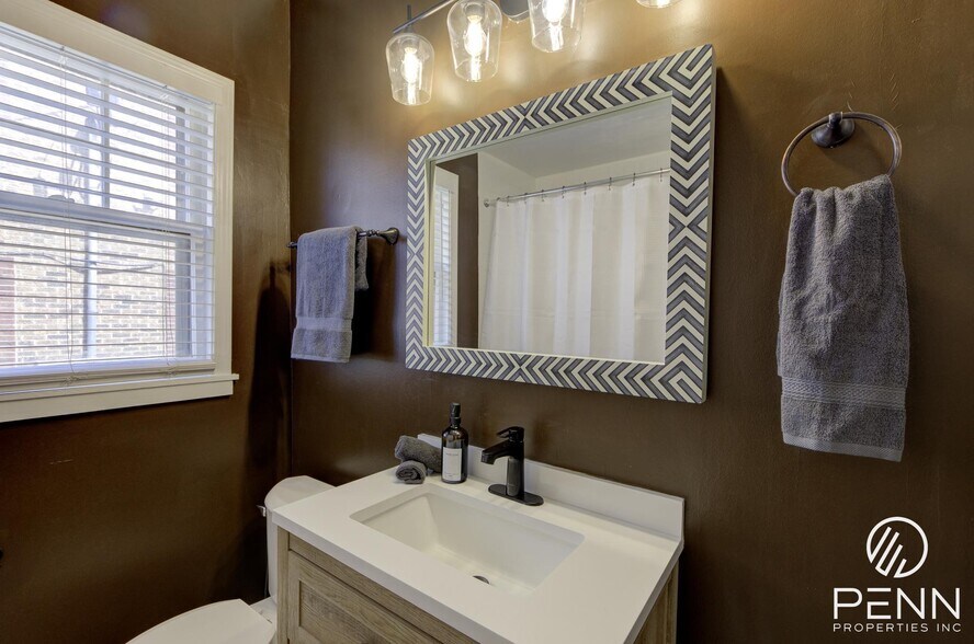 More Photos Of 2375 Forrest Ave, Memphis Apartments For Sale