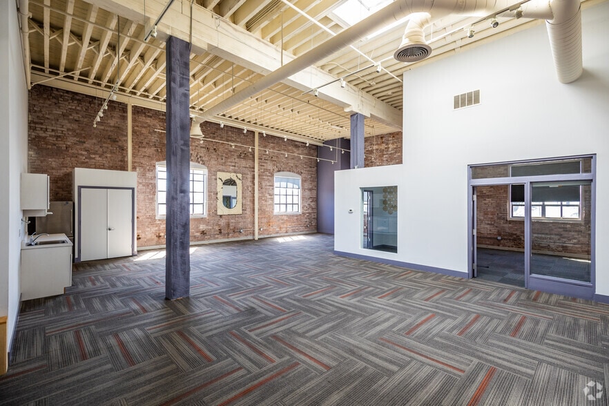 More Photos Of 550 15th St, San Francisco Office For Lease