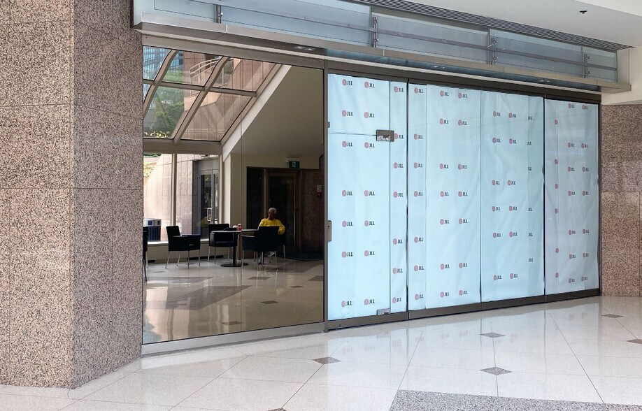 More Photos Of 5650 Yonge St, Toronto Office For Lease