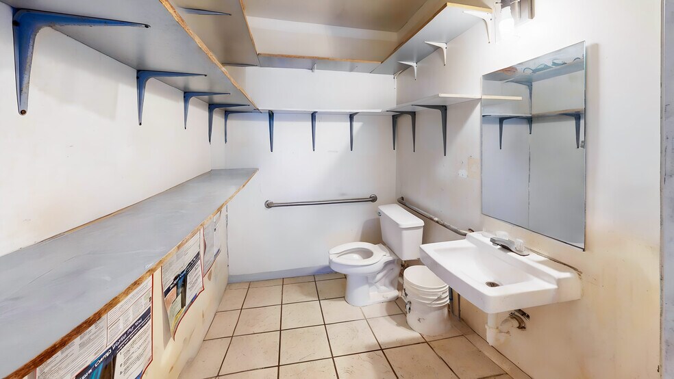 More Photos Of 27330 S Dixie Hwy, Homestead Storefront Retail Office For Sale