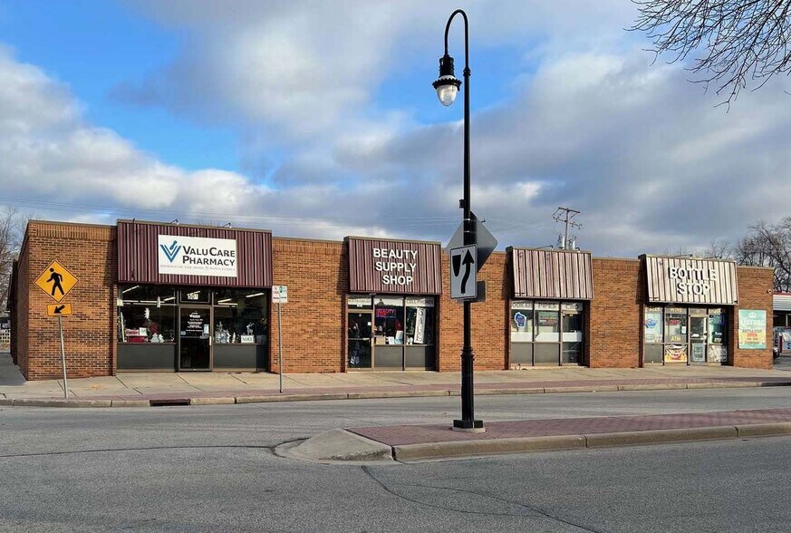 Primary Photo Of 501 S Grand Ave, Waukesha Unknown For Lease