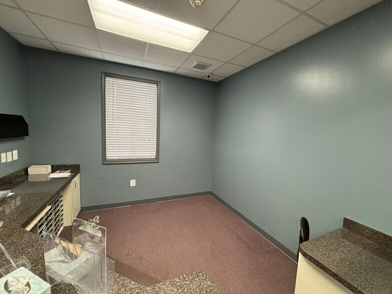More Photos Of 1949 Devereaux Ave, Philadelphia Medical For Lease