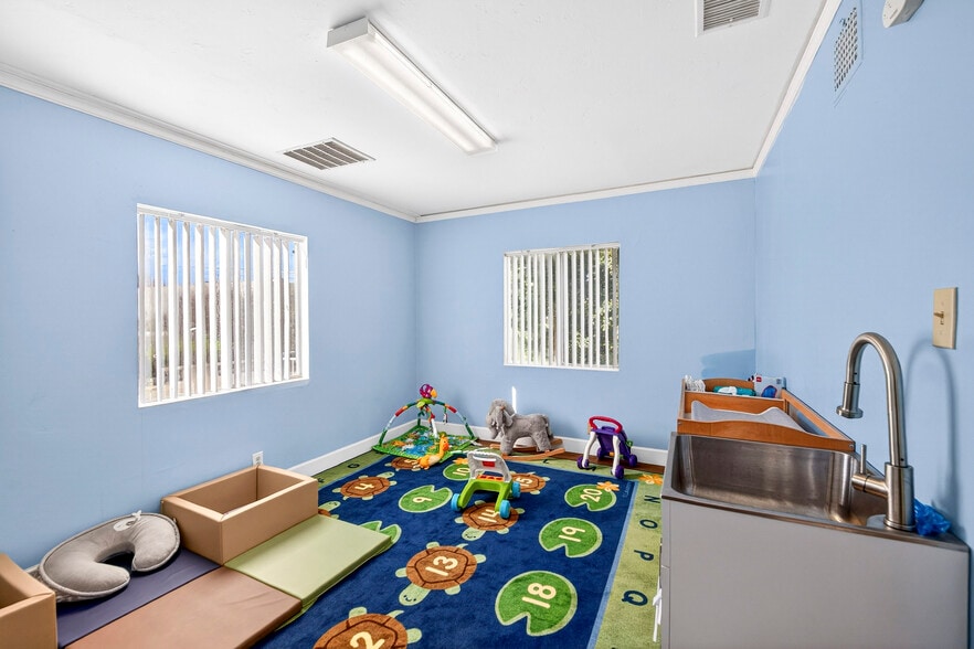 More Photos Of 1555 W Commonwealth Ave, Fullerton Office For Sale