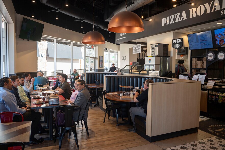 More Photos Of 842 NW Loop 410 Fwy, San Antonio Freestanding For Lease
