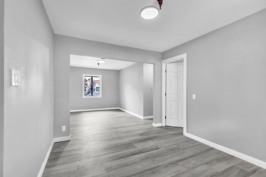 More Photos Of 1006 Lochbrae Rd, Sacramento Assisted Living For Sale