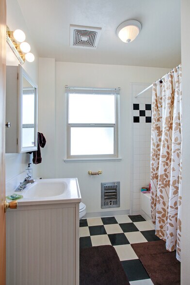 More Photos Of 5030 15th Ave NE, Seattle Apartments For Sale