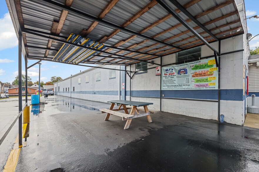 More Photos Of 44 E Harrison St, Alliance Carwash For Sale