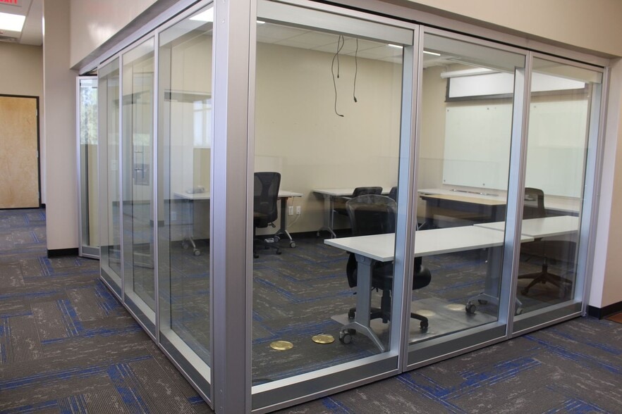 More Photos Of 34225 N 27th Dr, Phoenix Medical For Sale