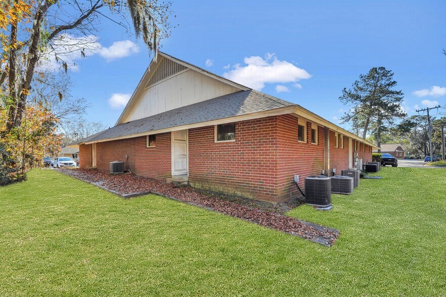 More Photos Of 11706 Mercy Blvd, Savannah Medical For Sale