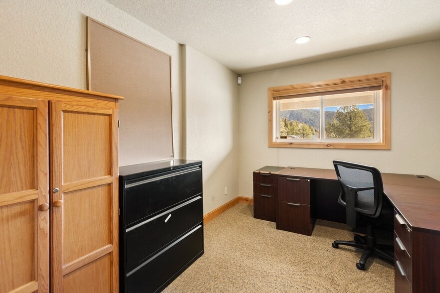 More Photos Of 350 N Pine St, Woodland Park Medical For Sale