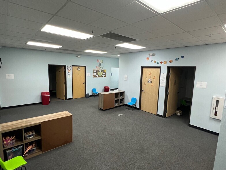 More Photos Of 5765 S Rainbow Blvd, Las Vegas Office For Lease