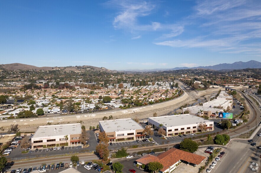 More Photos Of 32701-32707 Calle Perfecto, San Juan Capistrano Warehouse For Lease