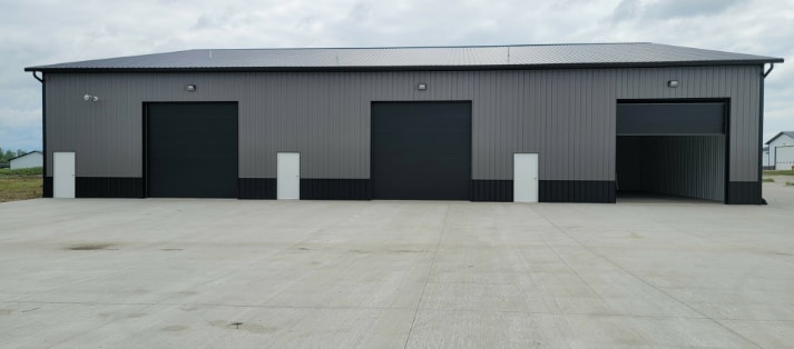Primary Photo Of 401 Snyder Dr - Building H, Huxley Flex For Sale