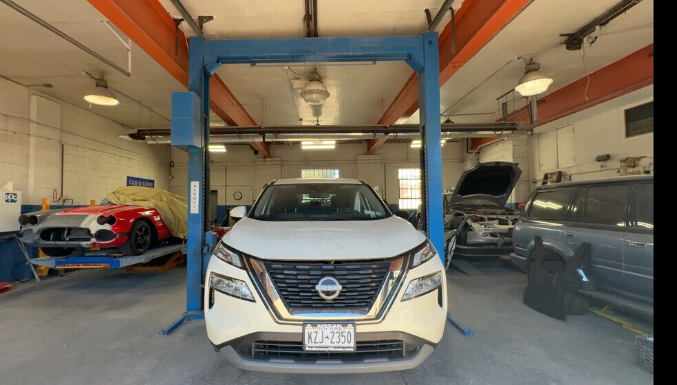 More Photos Of 132-136 S Long Beach Rd, Rockville Centre Auto Repair For Lease