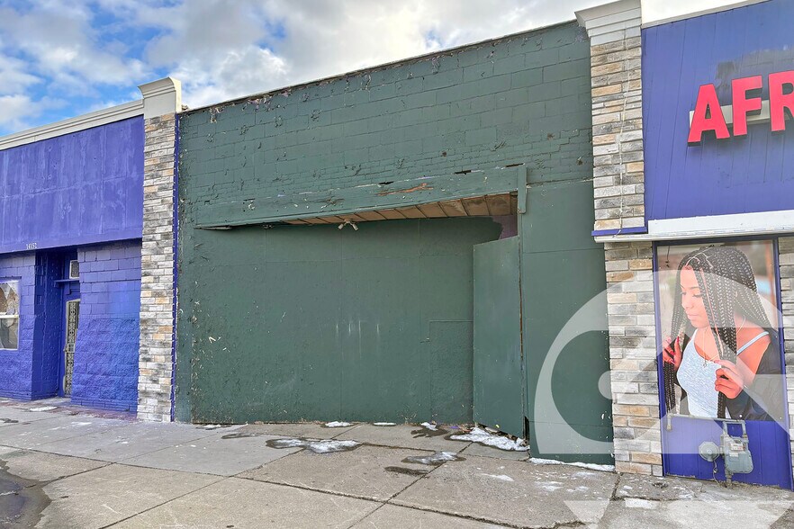 Primary Photo Of 14152 Gratiot Ave, Detroit Storefront For Sale