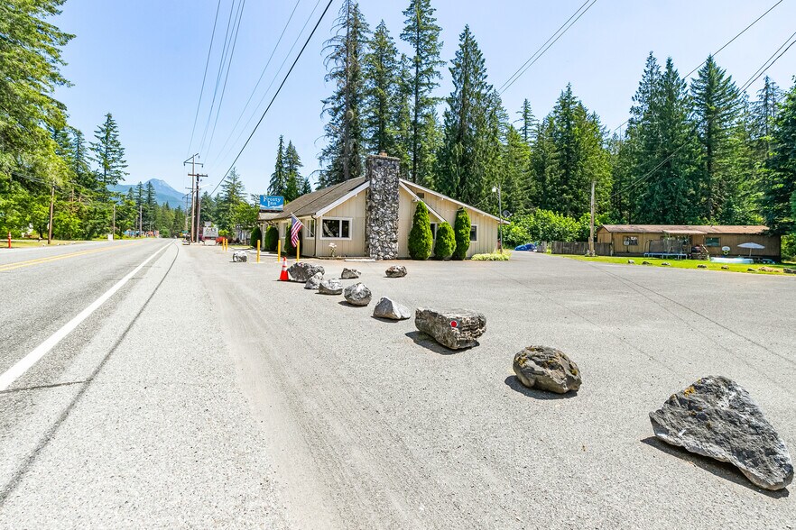 More Photos Of 7461 MT Baker Hwy, Deming General Retail For Sale