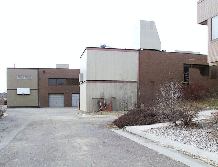 More Photos Of 5932-5934 McIntyre St, Golden Light Manufacturing For Sale