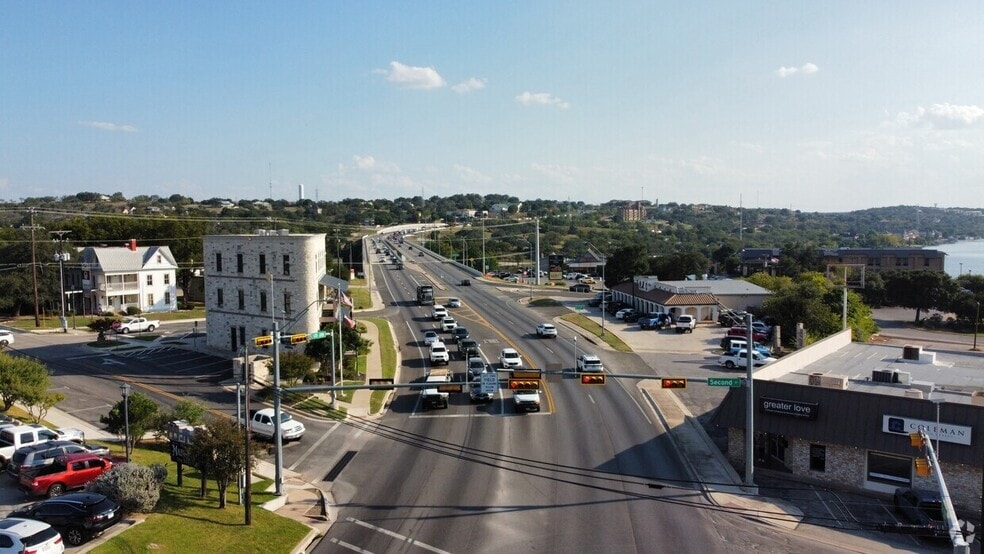 More Photos Of 116 S US Highway 281, Marble Falls Office For Lease