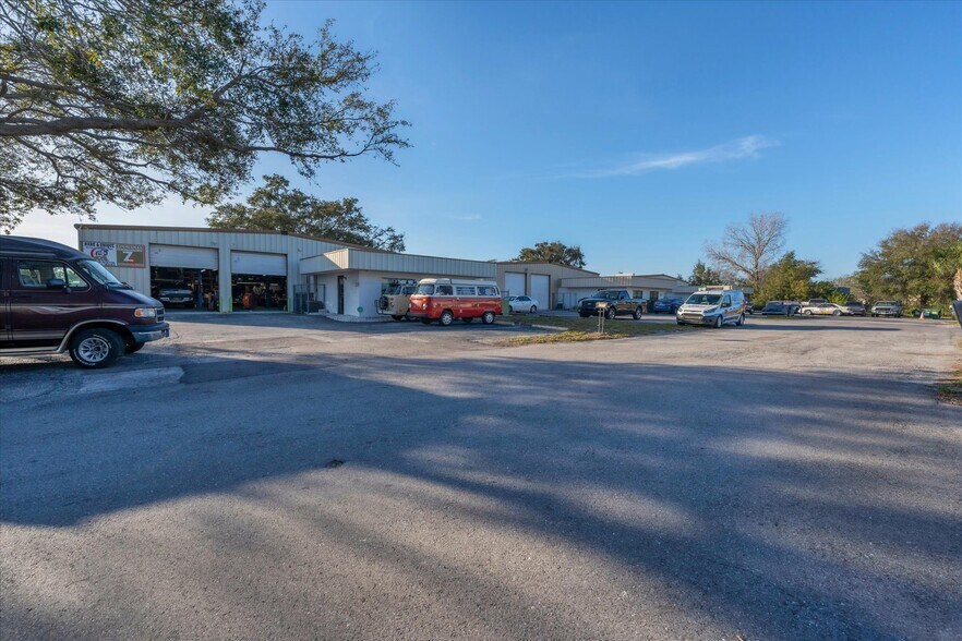 More Photos Of 2311 Whitfield Industrial Way, Sarasota Warehouse For Sale