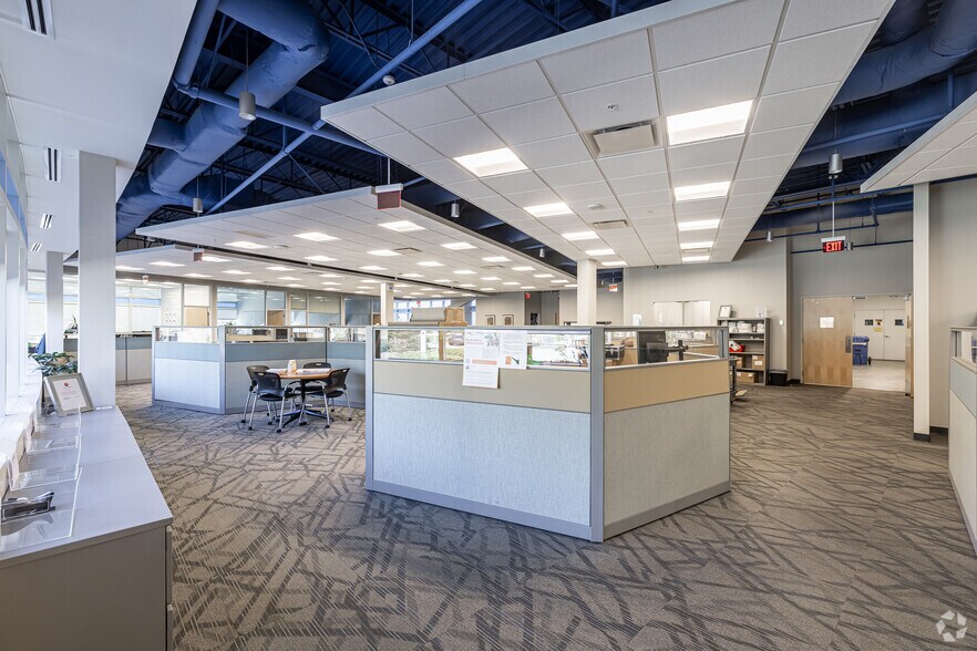 More Photos Of 50 Corporate Dr, Trumbull Distribution For Lease