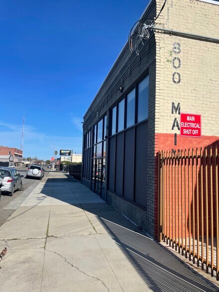 More Photos Of 800 E Main St, Stockton Industrial For Sale