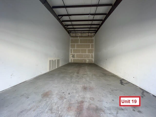 More Photos Of 10881 Santa Fe Ave, Hesperia Warehouse For Lease