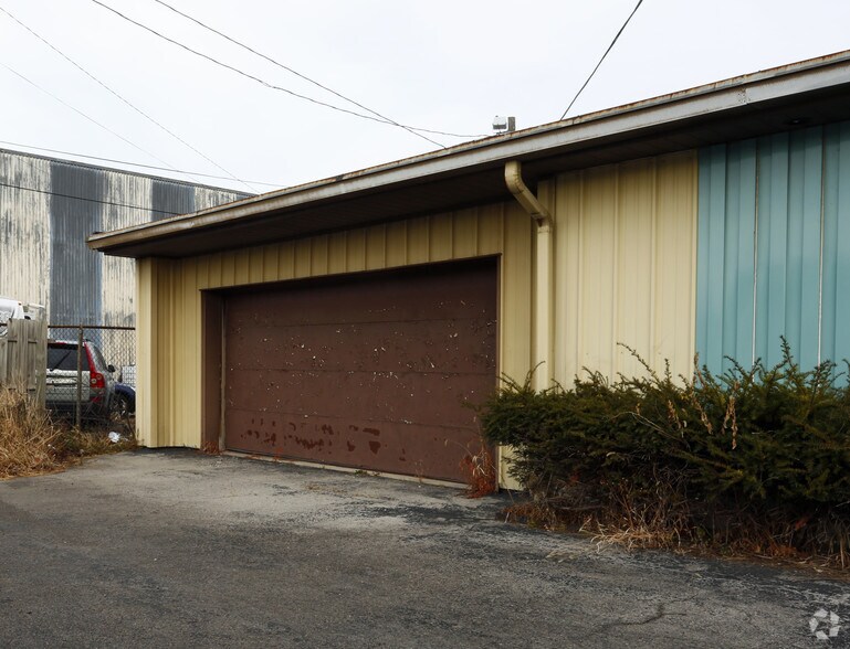 More Photos Of 1107 E Kibby St, Lima Warehouse For Lease
