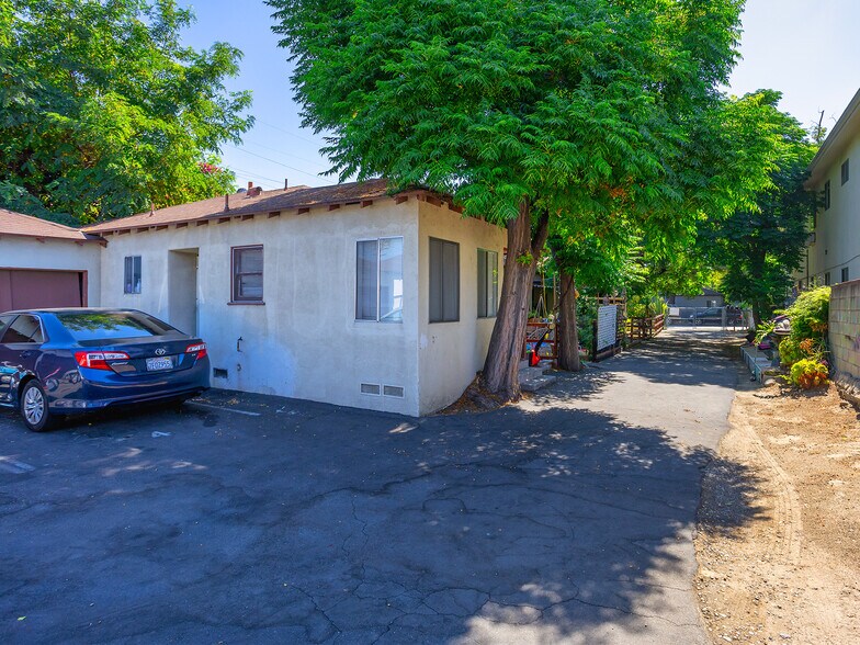 More Photos Of 5150 Riverton Ave, North Hollywood Land For Sale