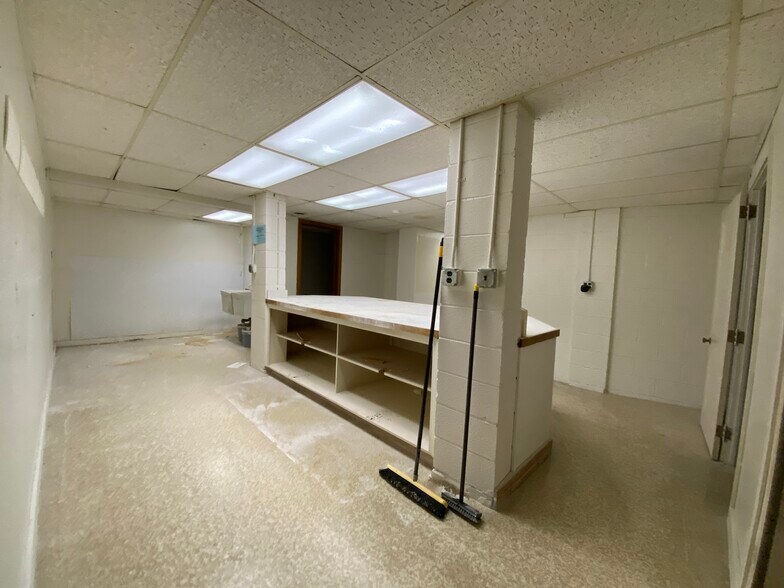 More Photos Of 915 N Hanover St, Elizabethtown Medical For Sale